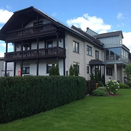 Penzion Landgasthof Zum Wiesengrund 3*